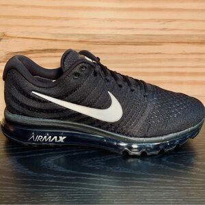 Nike Air Max 2017 Running Black and White Sneakers
